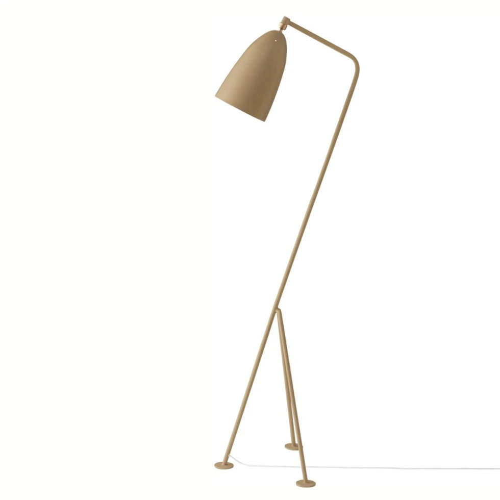 Wykonana ze stali i aluminium lampa podłogowa Grashoppa Gubi