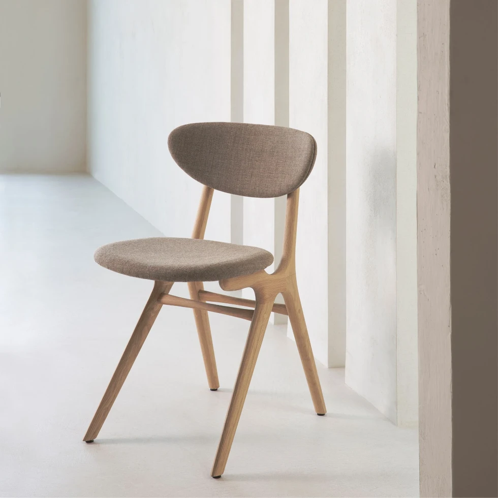 Krzesło tapicerowane Eye Oak Ethnicraft