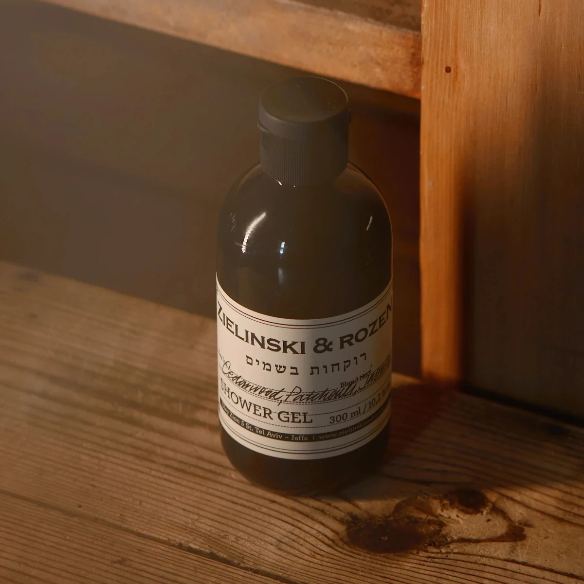 Żel pod prysznic 300ml Cedarwood, Patchouli, Jasmine Zielinski & Rozen