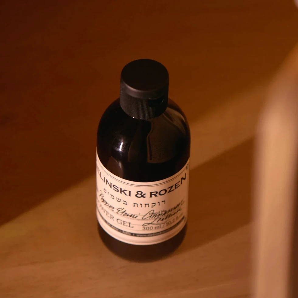 Żel pod prysznic 300ml Pink Pepper, Elemi, Cinnamon, Leather Zielinski & Rozen