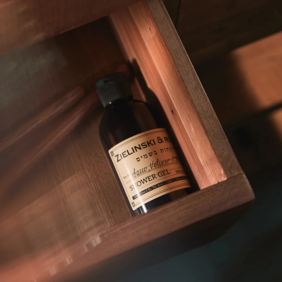 Żel pod prysznic 300ml Tobacco, Vetiver, Amber Zielinski & Rozen