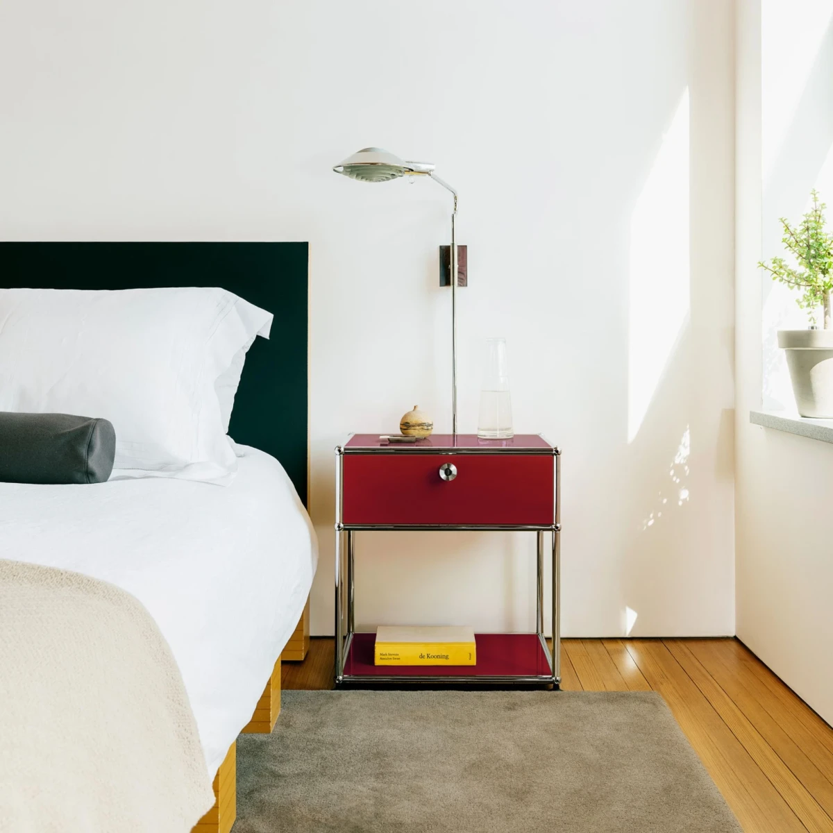 Stolik nocny Haller Ruby Red USM