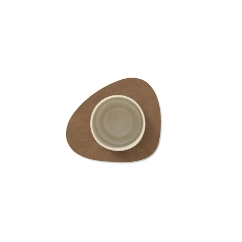 Podkładka pod szklankę Curve Nupo Brown 11x13cm LindDNA