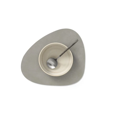 Podkładka stołowa Curve S Nupo Light Grey 24x28cm LindDNA