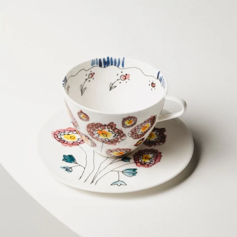 Filiżanka ze spodkiem Midnight Flowers by Marni anemone milk Serax