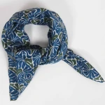 Apaszka jedwabna Mini Plumeria Marine Navy Les Belles Vagabondes