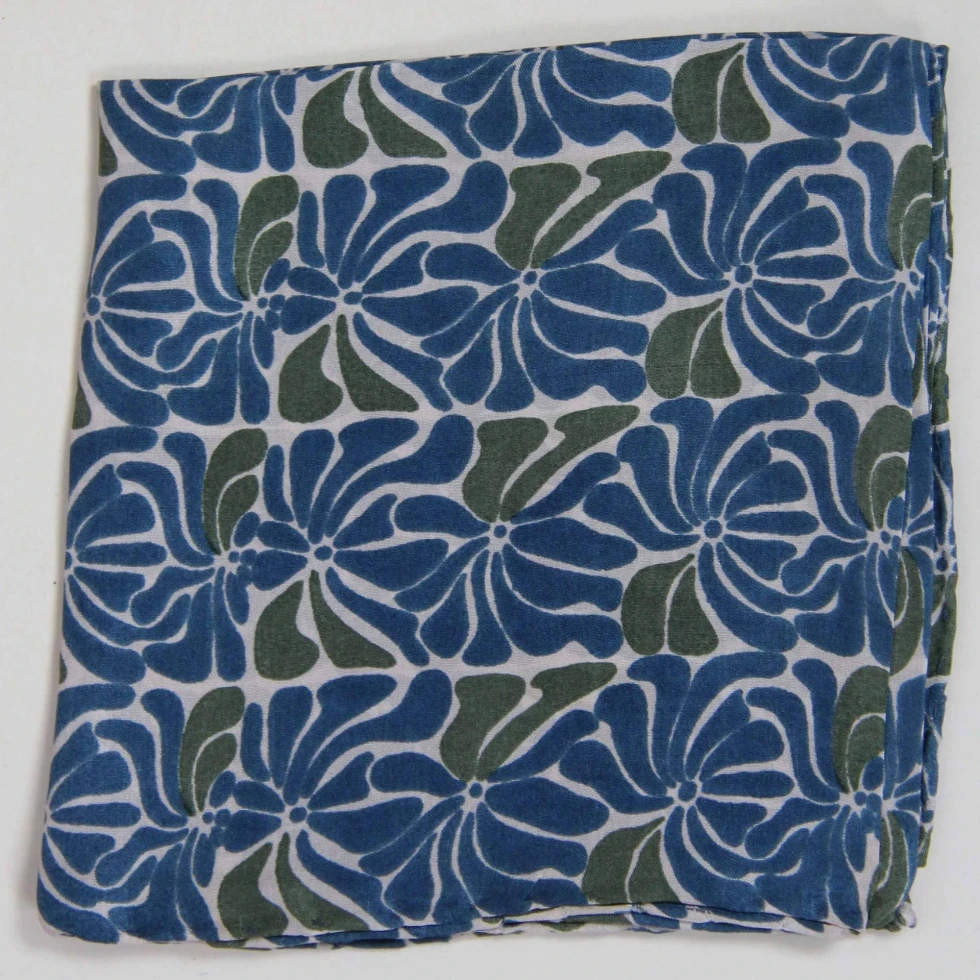 Apaszka jedwabna Mini Plumeria Marine Navy Les Belles Vagabondes