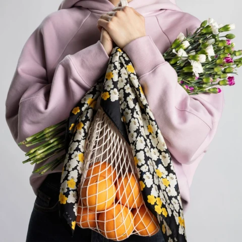 Apaszka jedwabna Caviar Black Kaaskas