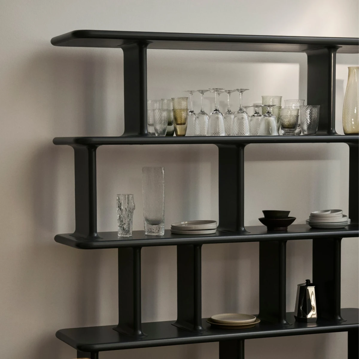 Regał Archivo JH45 Black Grey &Tradition