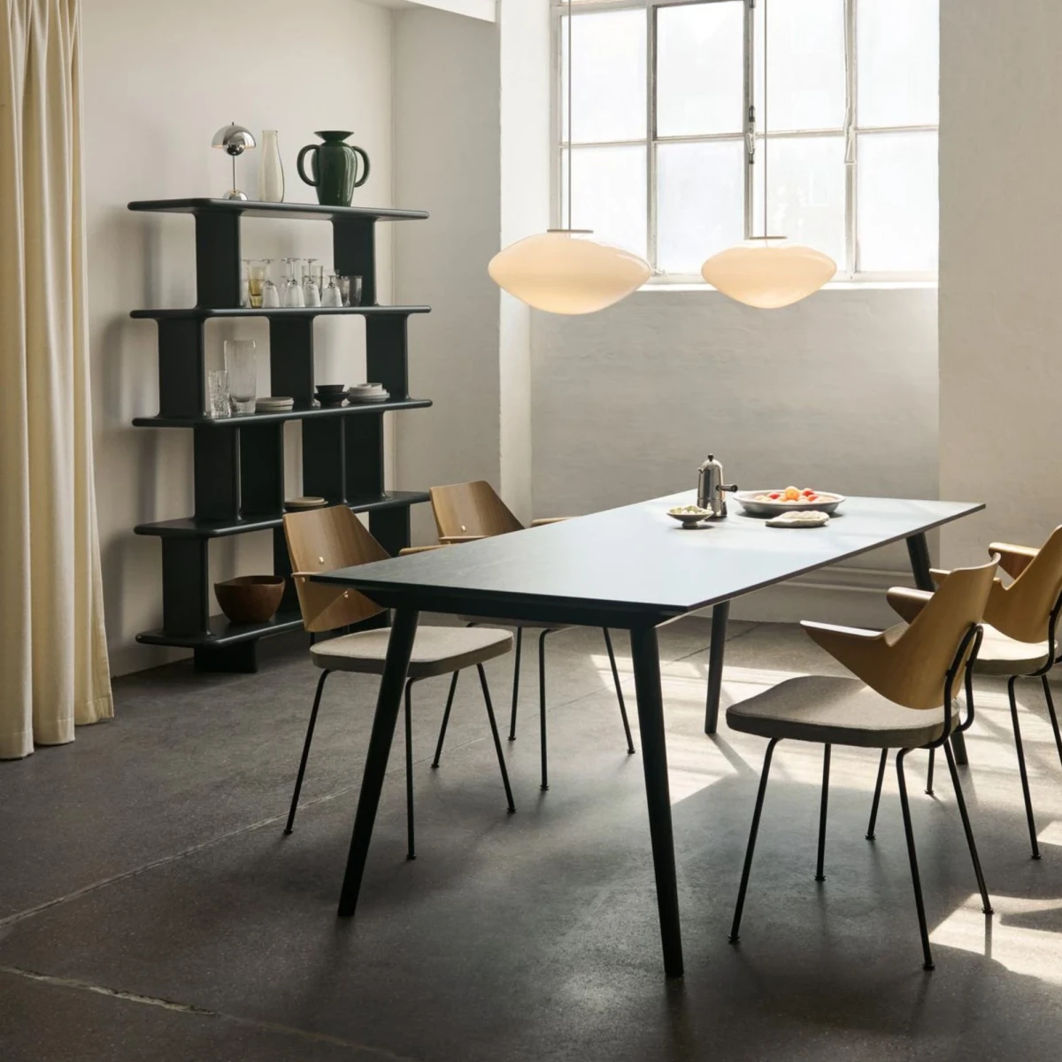 Regał Archivo JH45 Black Grey &Tradition