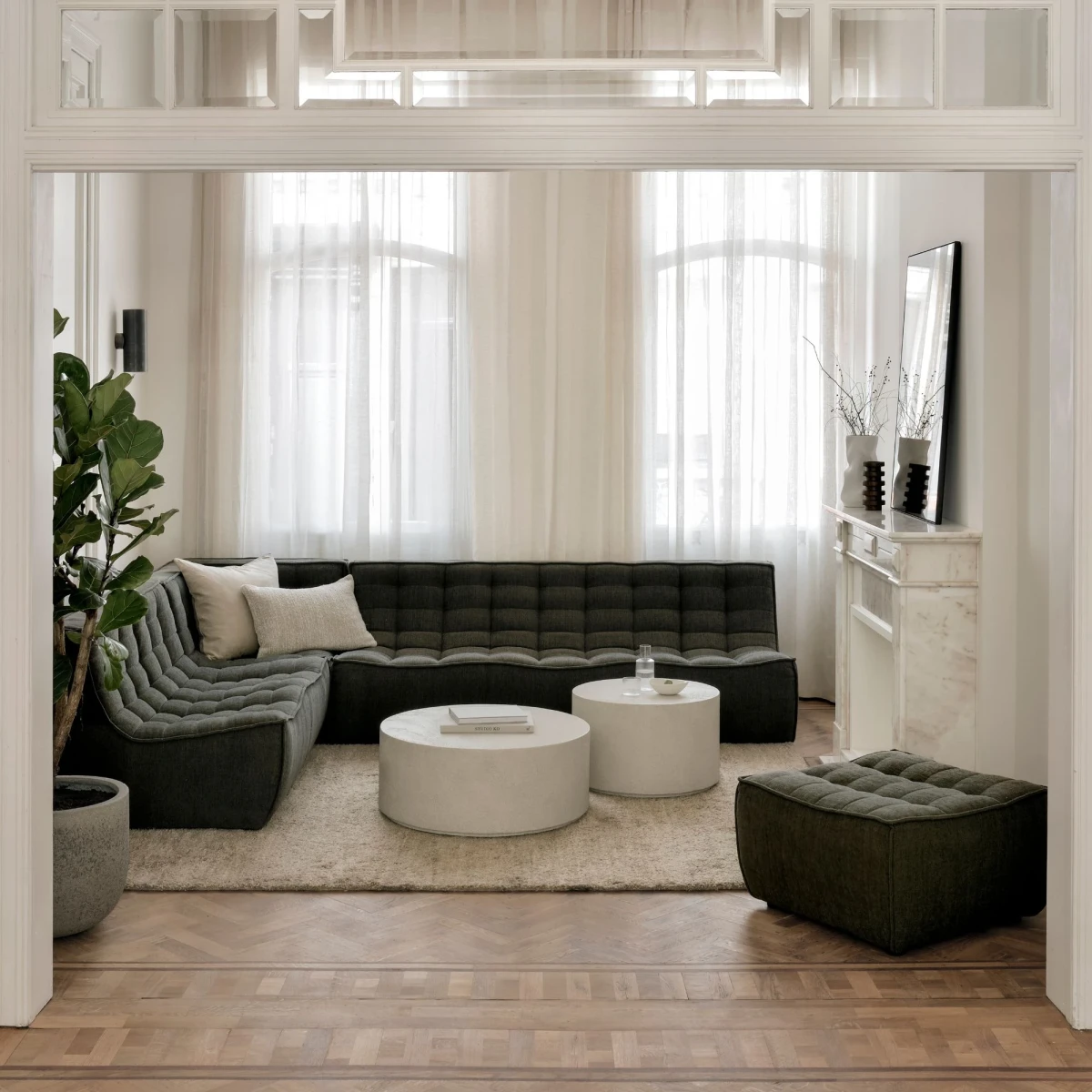 Stolik kawowy okrągły Elements Microcement Off White Ethnicraft