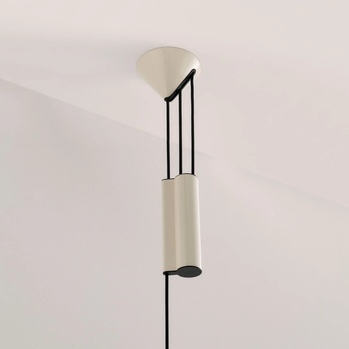 Lampa wisząca regulowana Compass Adjustable 430 Oyster White HAY