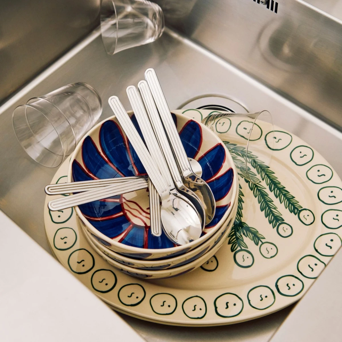Miska La Pittura Bowl Deep Blue Flower HAY