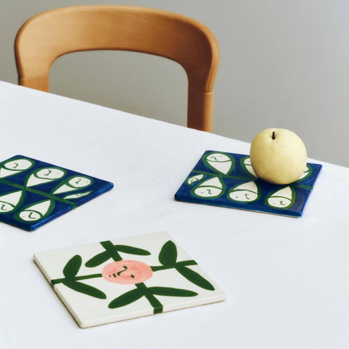 Podstawka ceramiczna La Pittura Trivet Blush Face Vine HAY