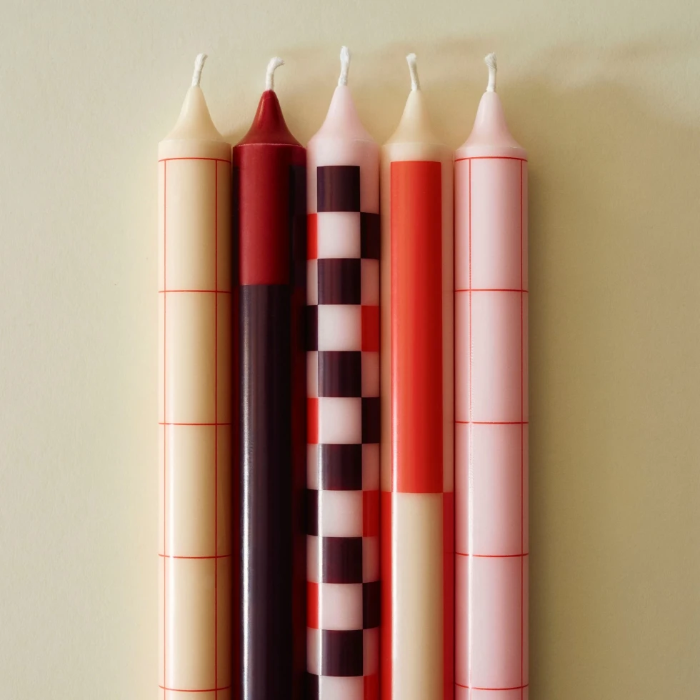 Świeca Pattern Candle Off white with red grid check HAY