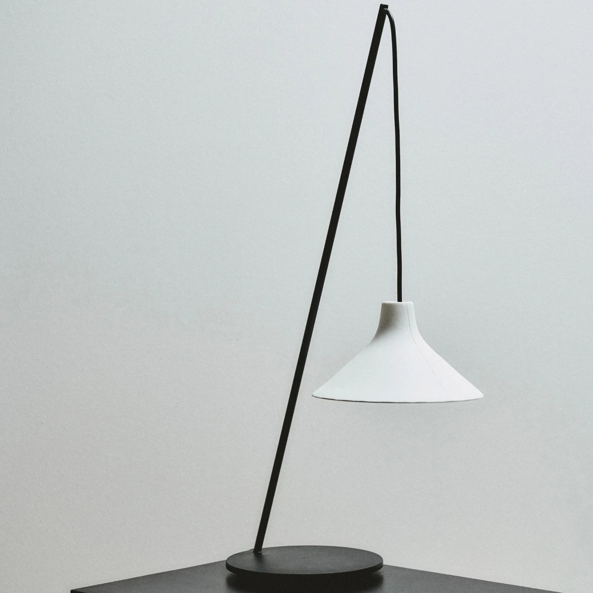 Lampa stołowa Seam White Serax