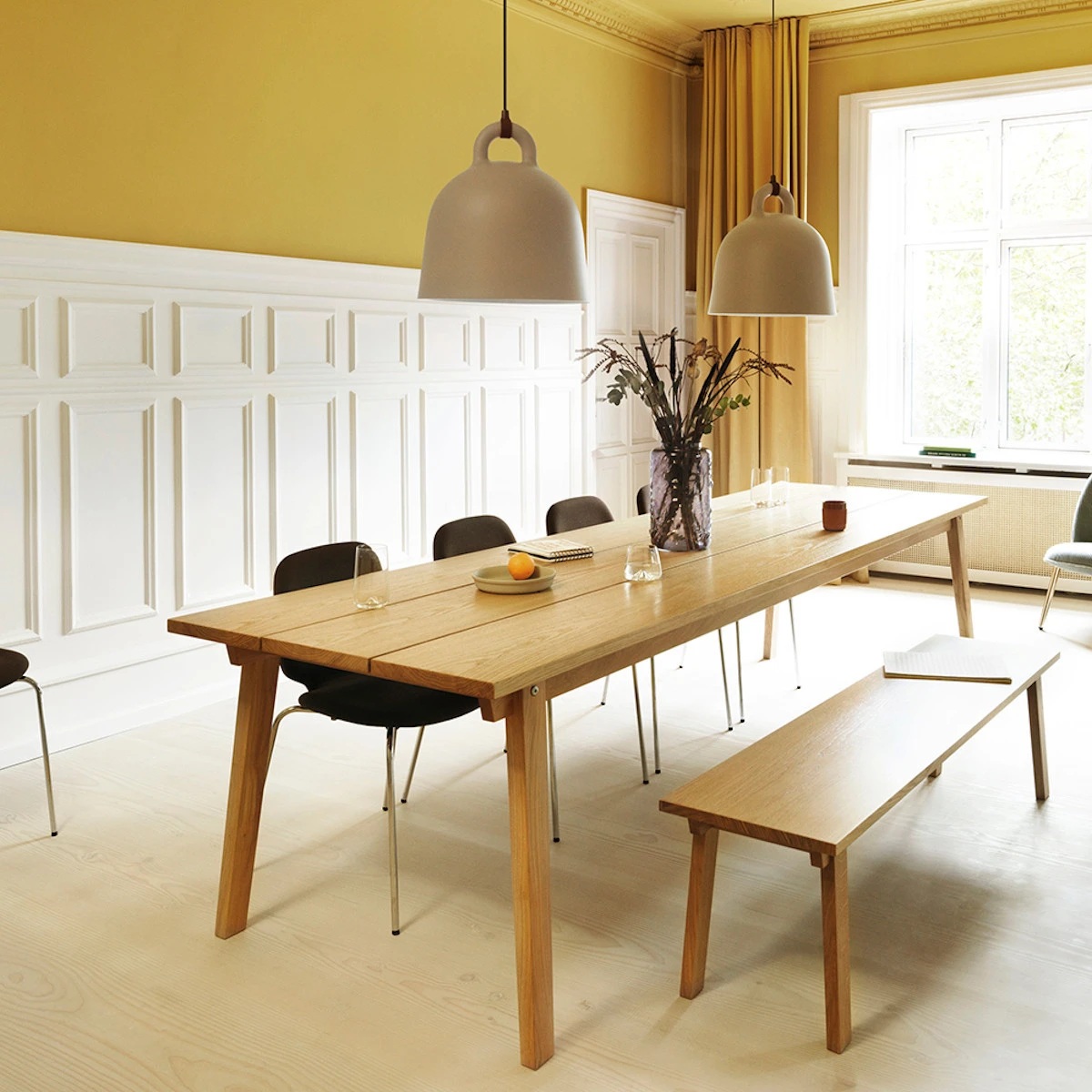 Lampy Bell z kloszem w kształcie dzwonu - Normann Copenhagen