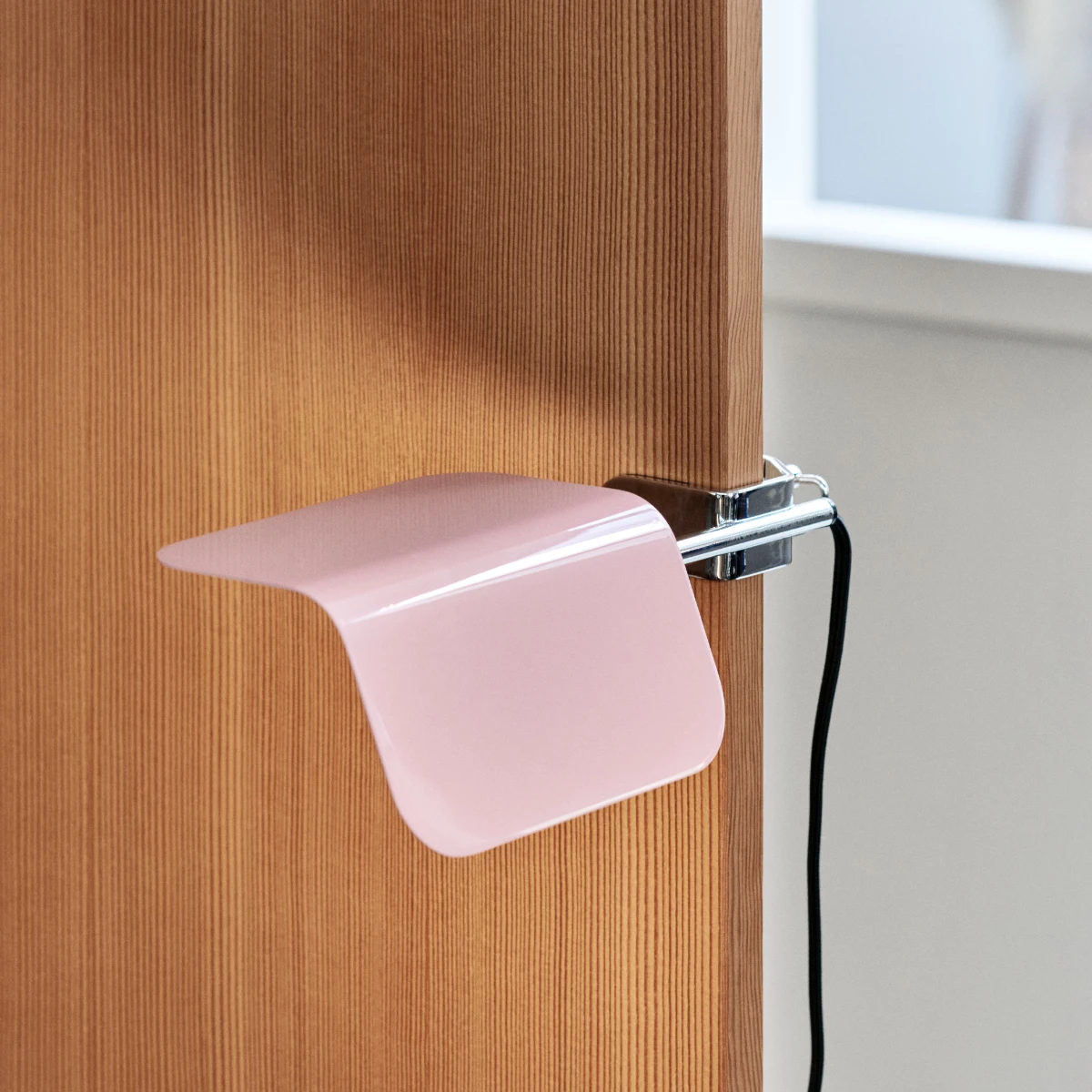 Lampa z uchwytem Apex Clip biała HAY