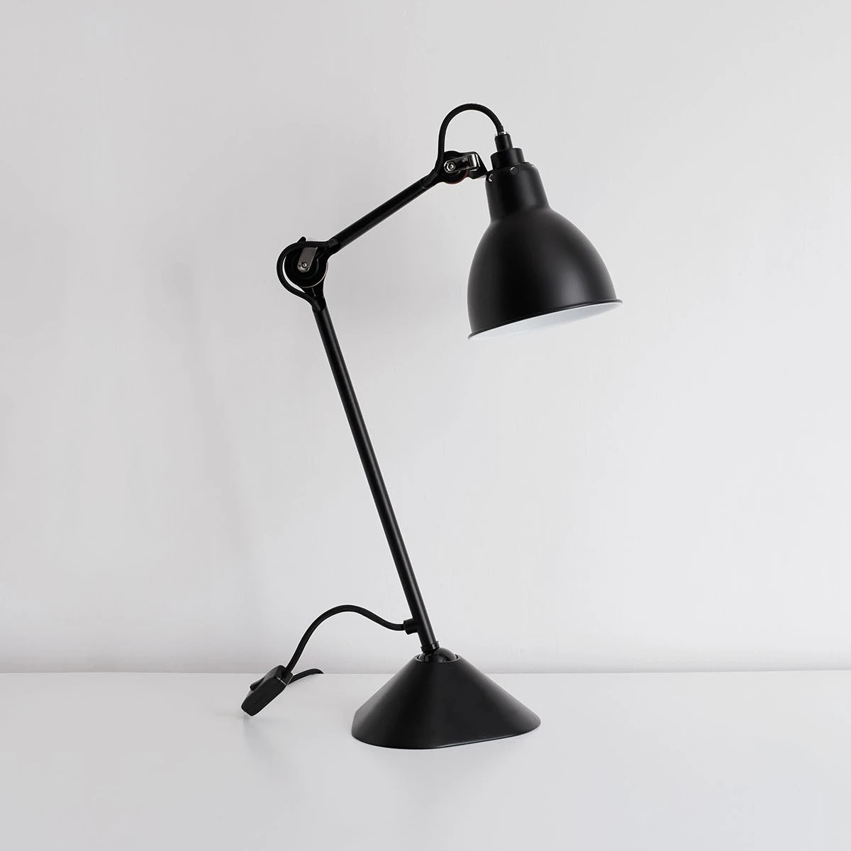 Lampa biurkowa N°205 Black Satin Lampe Gras
