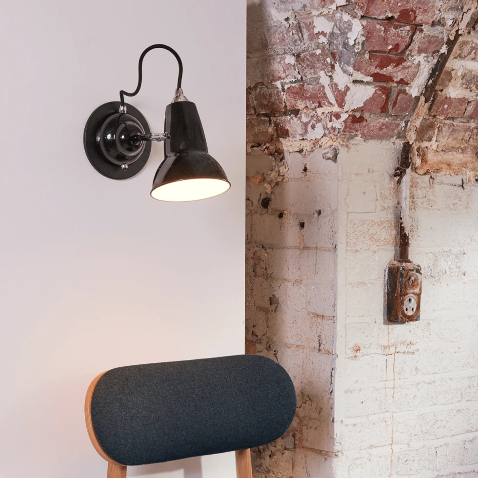 Aluminiowa lampa ścienna Original 1227 Brass Anglepoise
