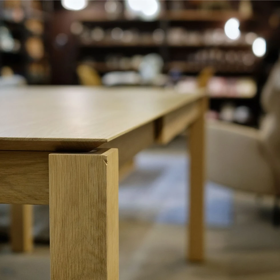 Stół rozkładany Slice Dąb 140/220 Ethnicraft