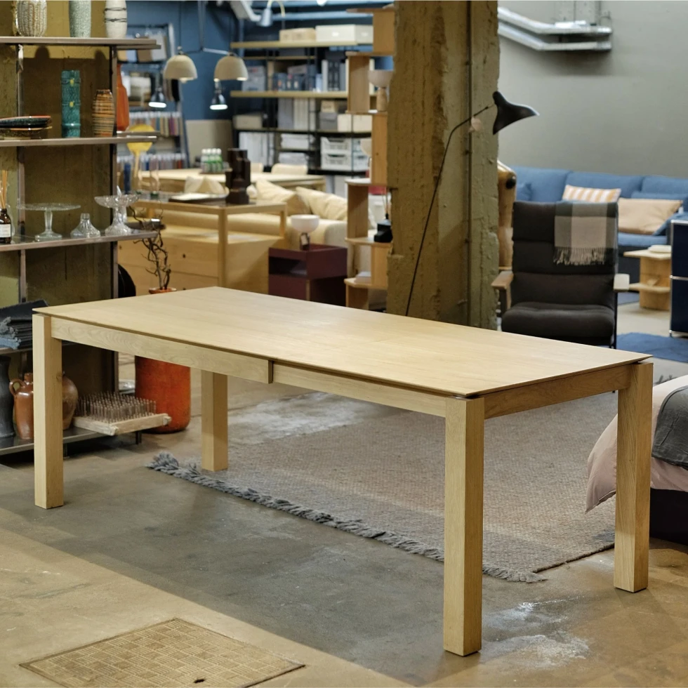 Stół rozkładany Slice Dąb 140/220 Ethnicraft