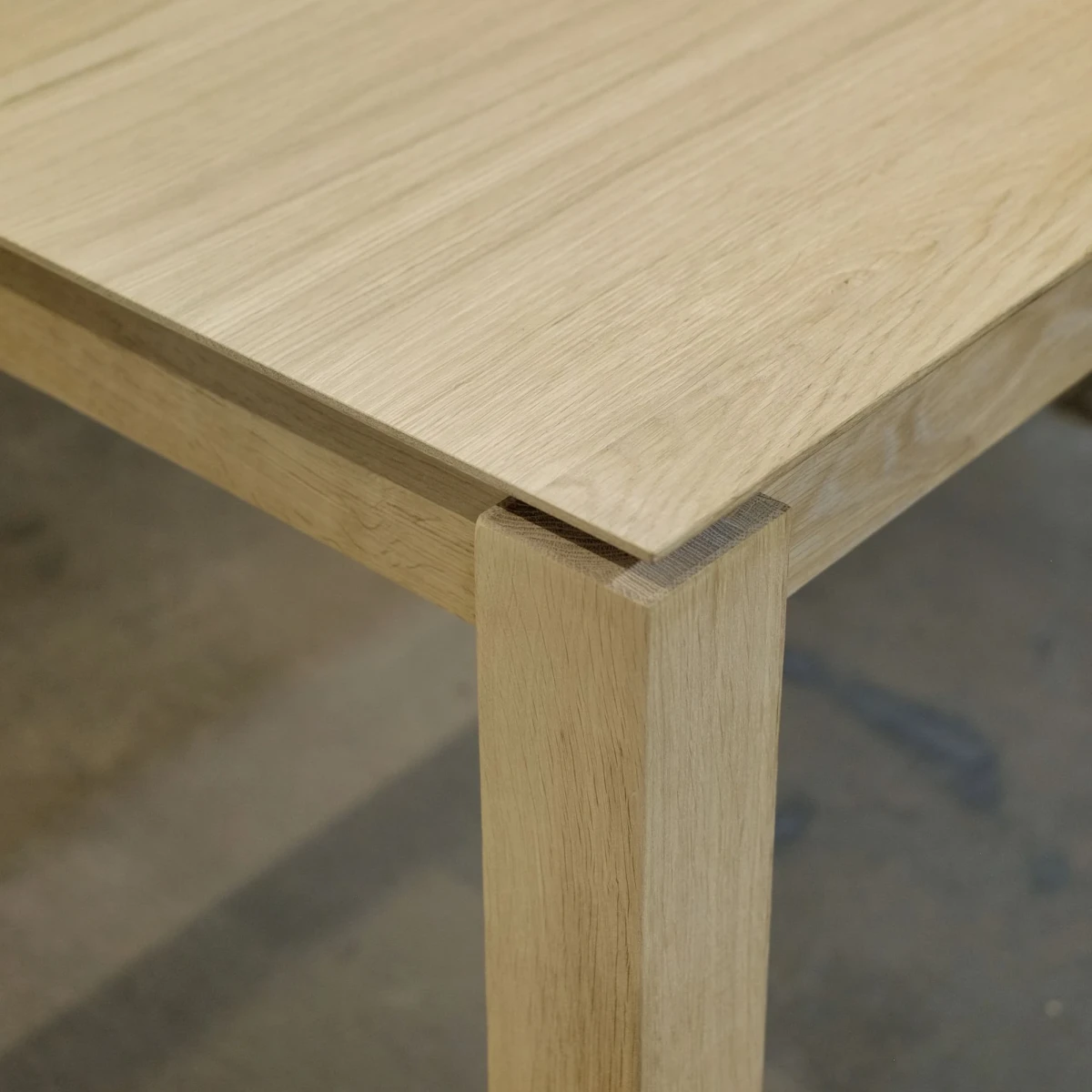 Stół rozkładany Slice Dąb 140/220 Ethnicraft