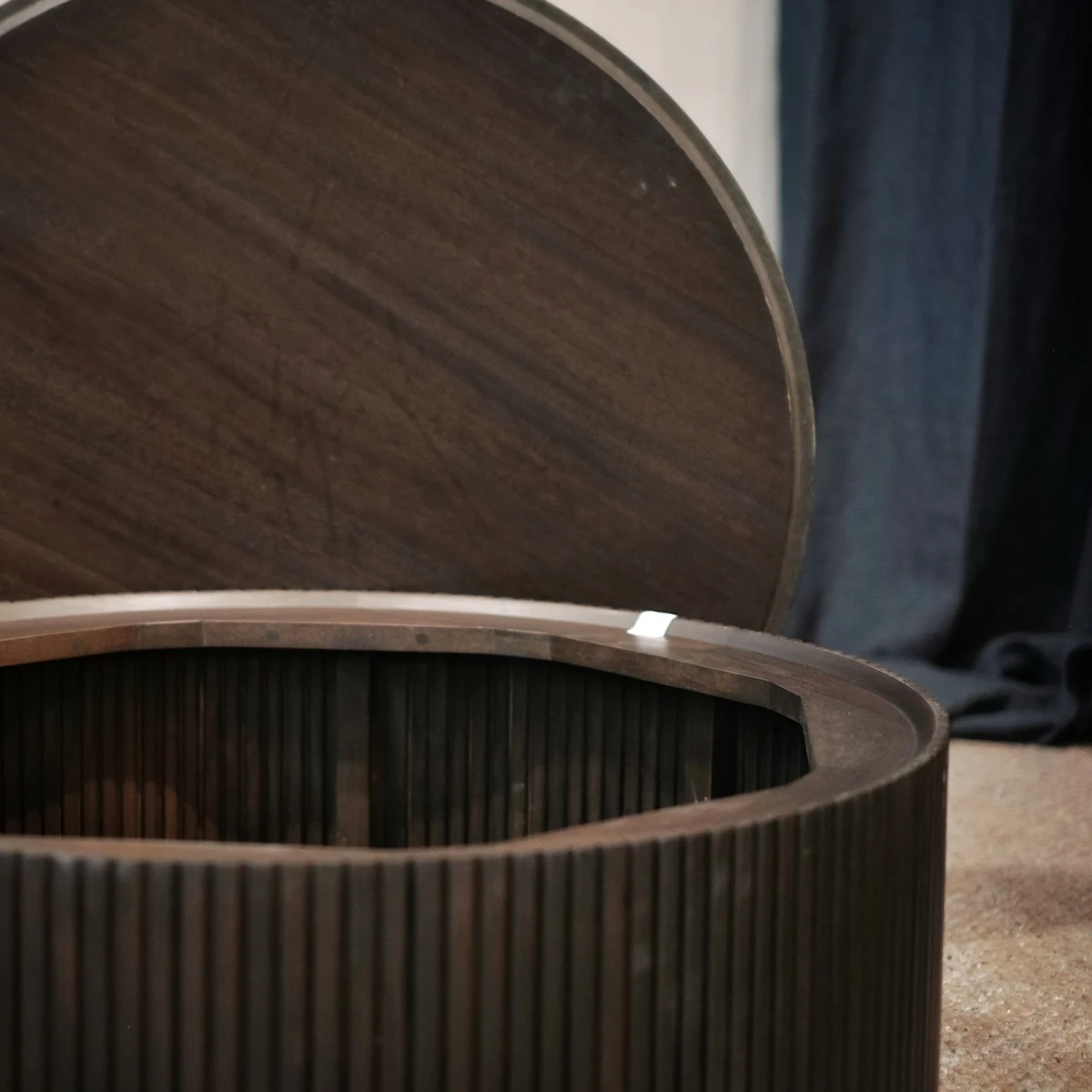 Stolik kawowy mahoniowy Roller Max Dark Brown