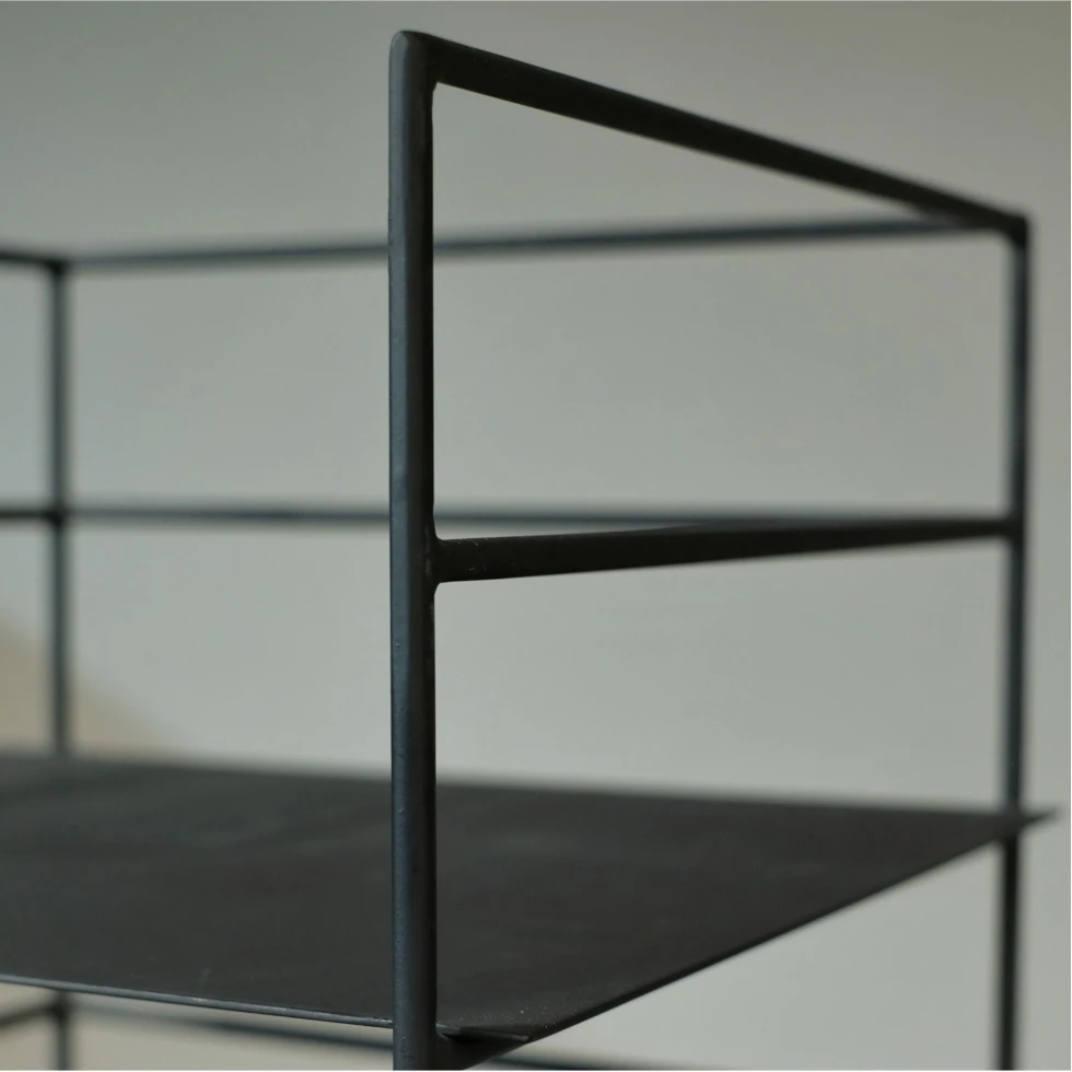 Regał Metal Sulptures Book Rack Issa