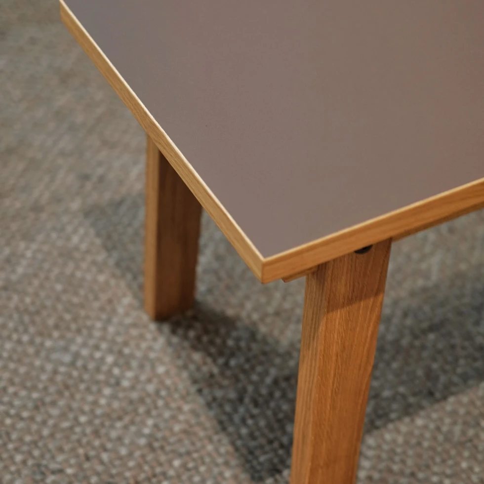 Ławka Slice Bench Linoleum Mauve