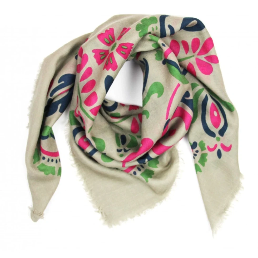 Apaszka wełniana Tatiana Fuchsia Apaszka wełniana Tatiana Fuchsia