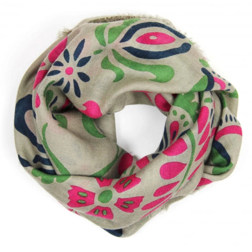 Apaszka wełniana Tatiana Fuchsia Apaszka wełniana Tatiana Fuchsia