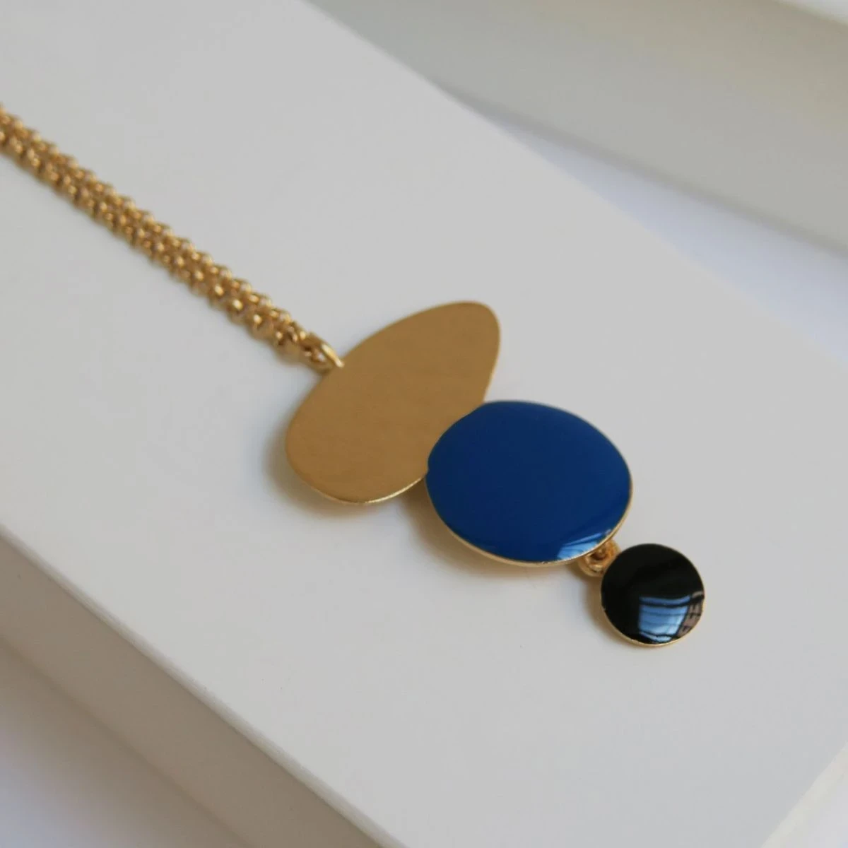 Złoty naszyjnik potrójny