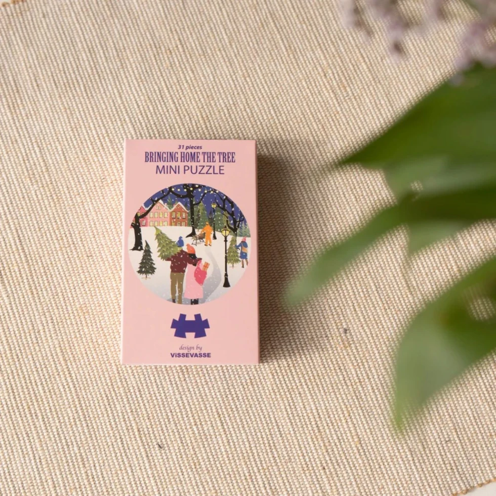 Mini puzzle Bringing Home The Tree