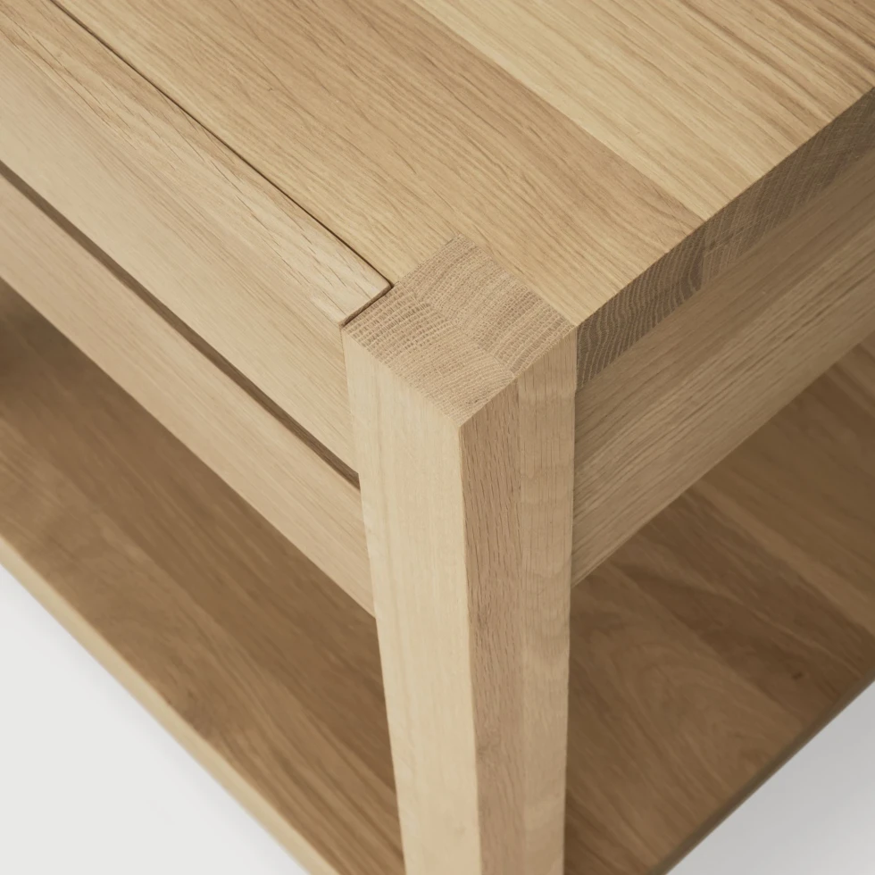 Dębowy stolik nocny Azur Ethnicraft