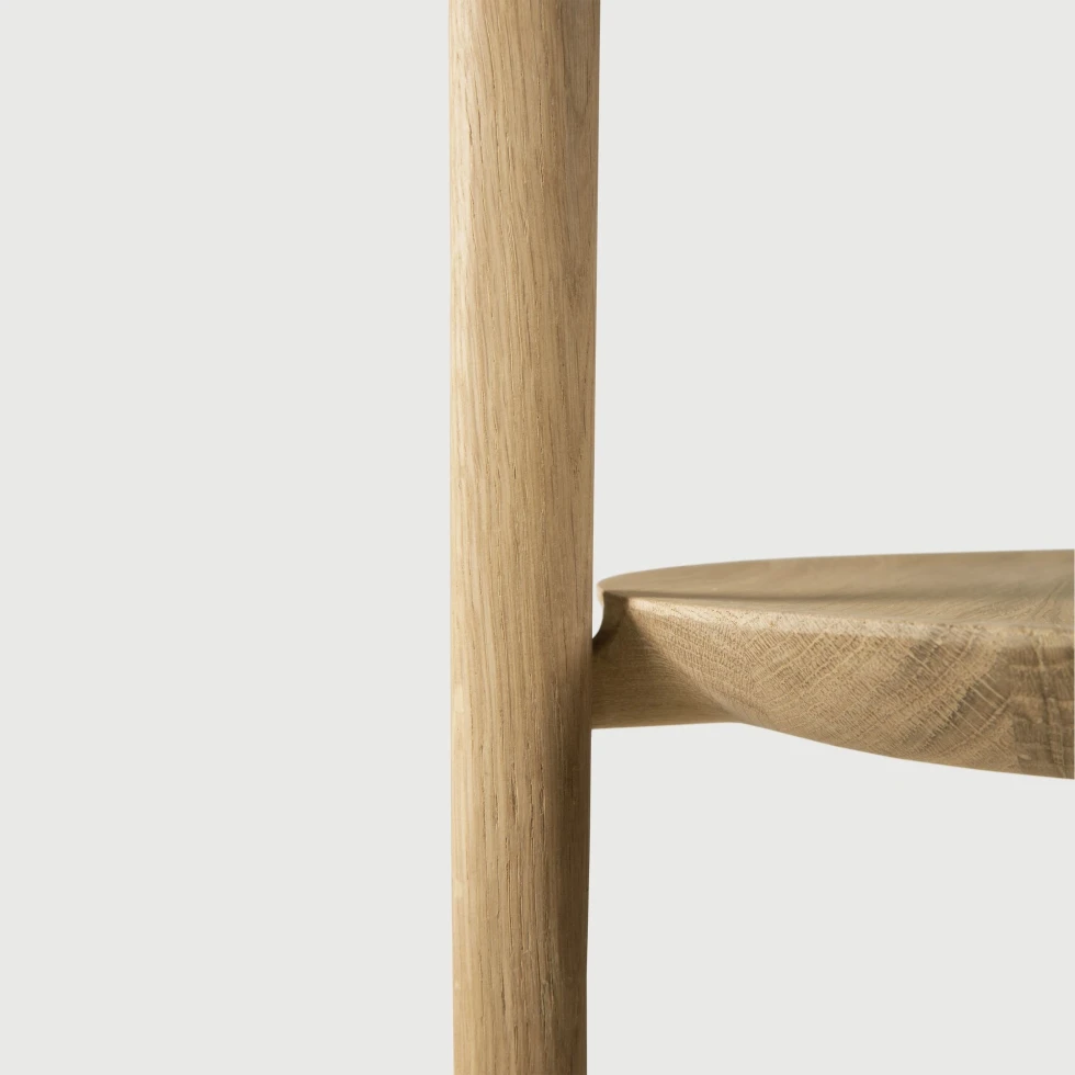 Solidny stolik dębowy Bok Ethnicraft