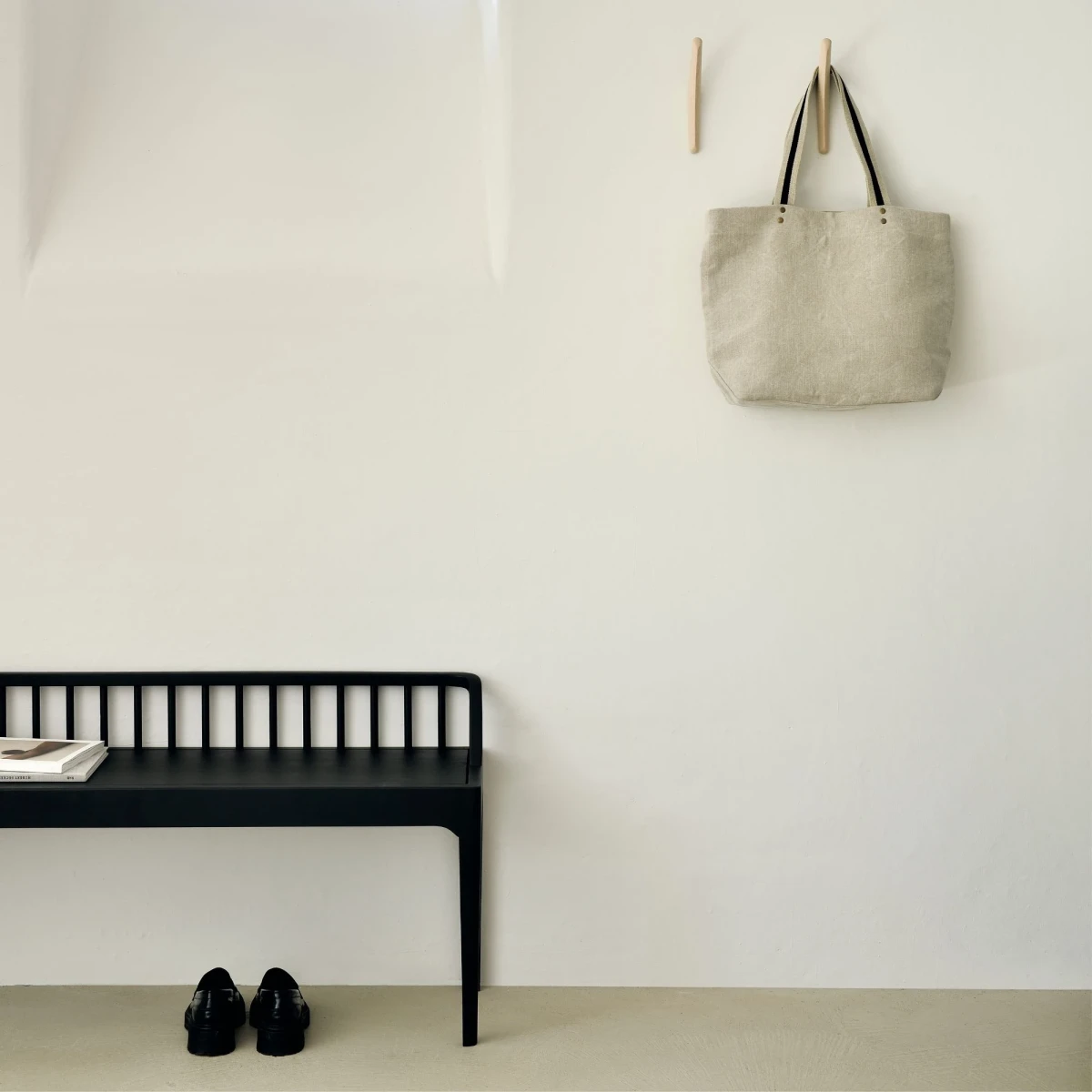 Ławka dębowa czarna Spindle