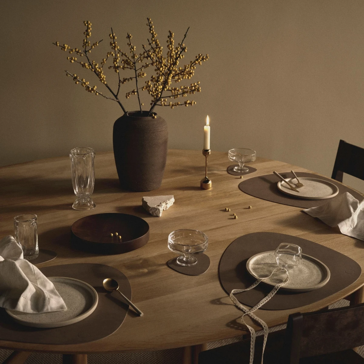 Podkładka stołowa Curve S Brown 24x28cm