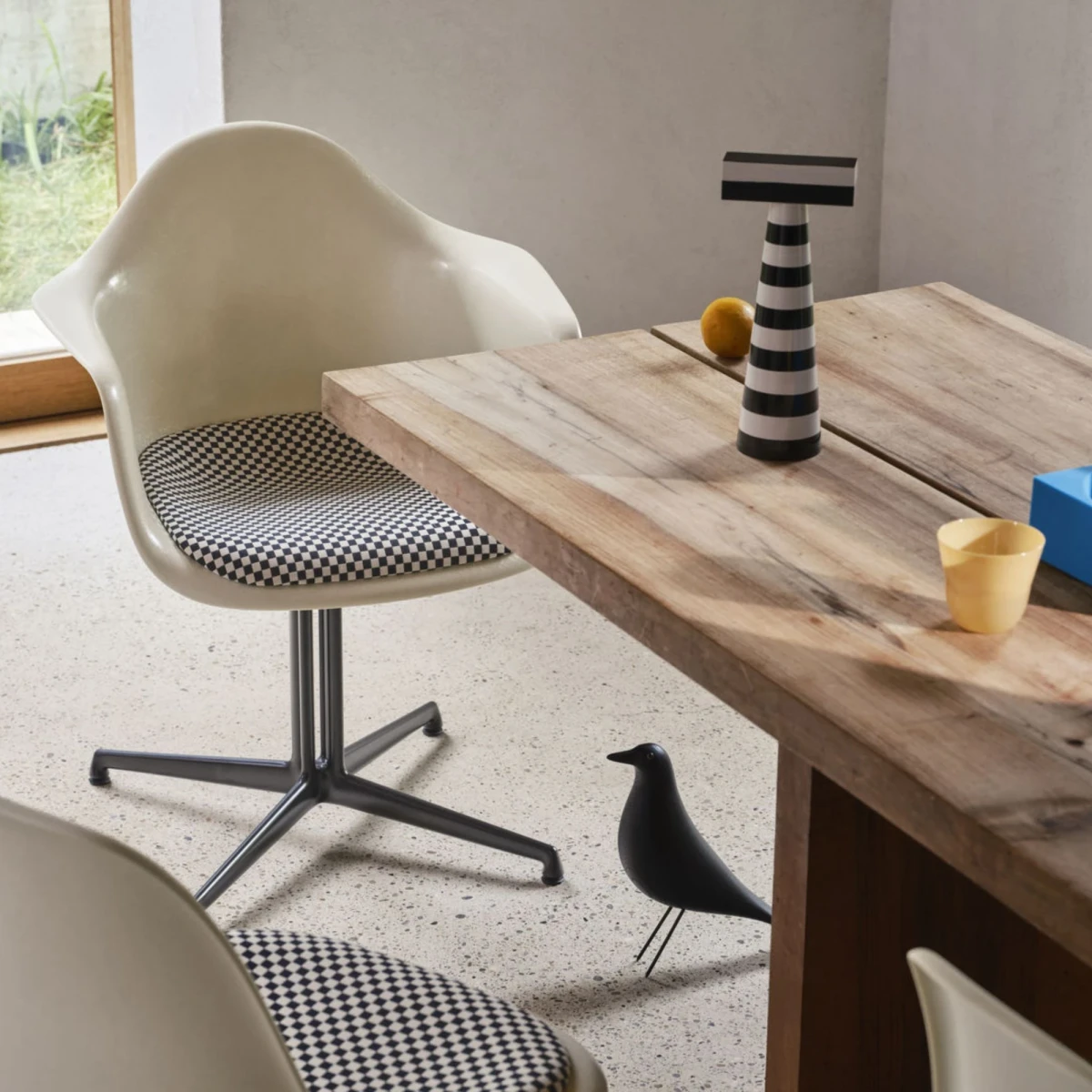 Figurka Eames House Bird Black