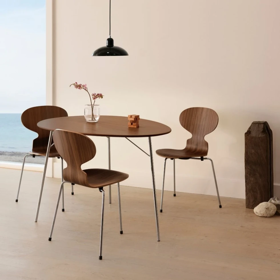 Wykonane z forniru krzesło Ant Fritz Hansen