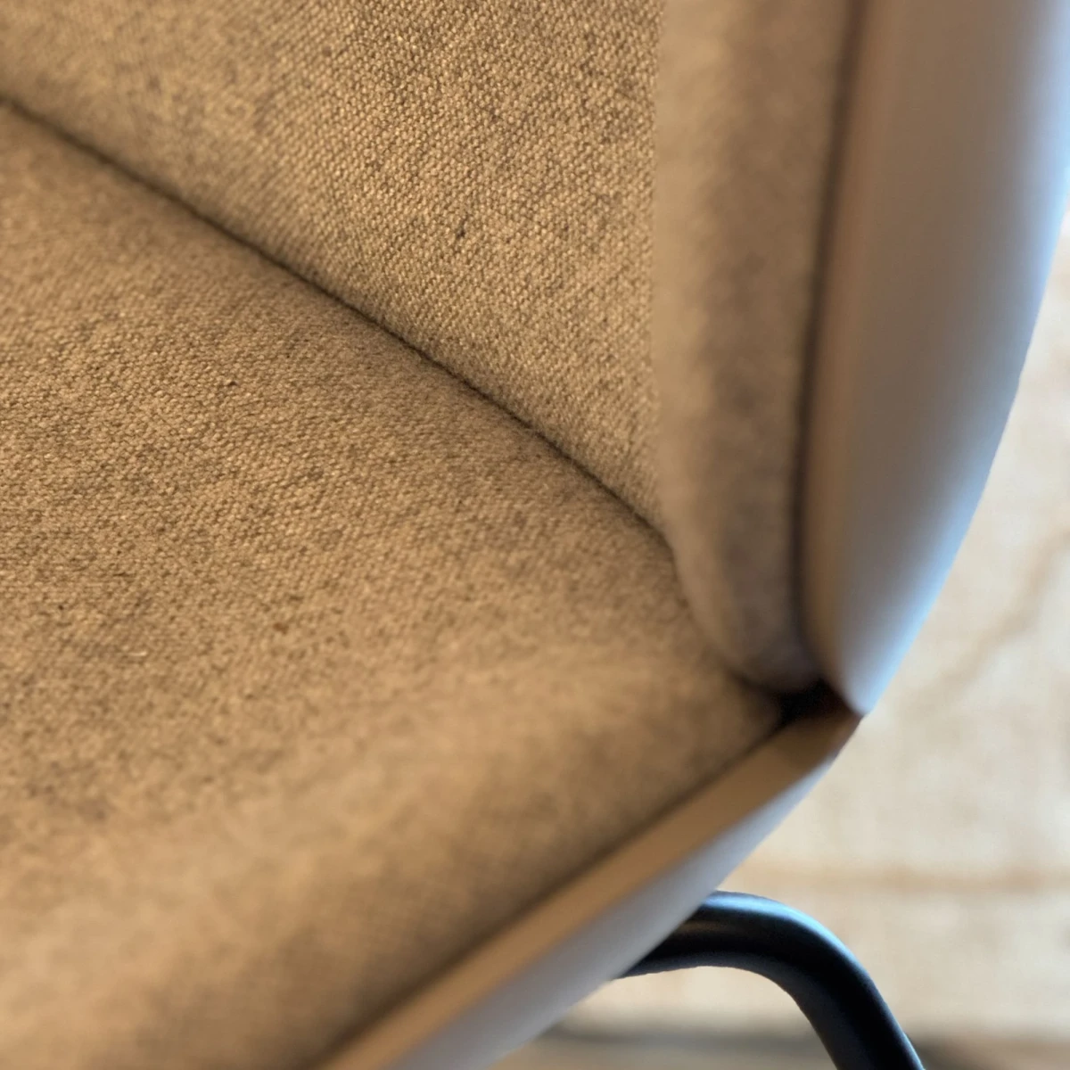 Krzesło tapicerowane Beetle