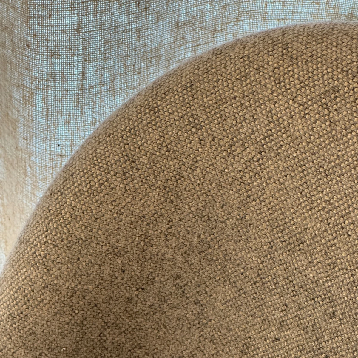 Krzesło tapicerowane Beetle