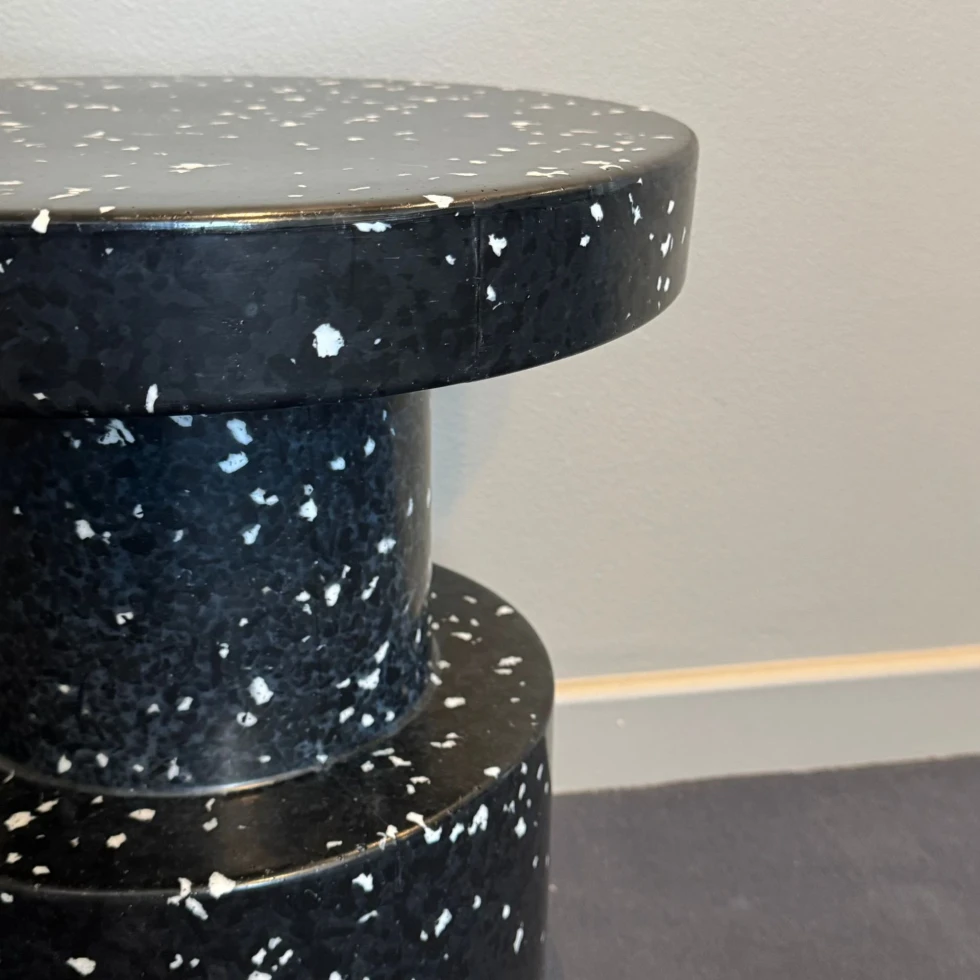 Stolik Bit Stool Black Normann Copenhagen