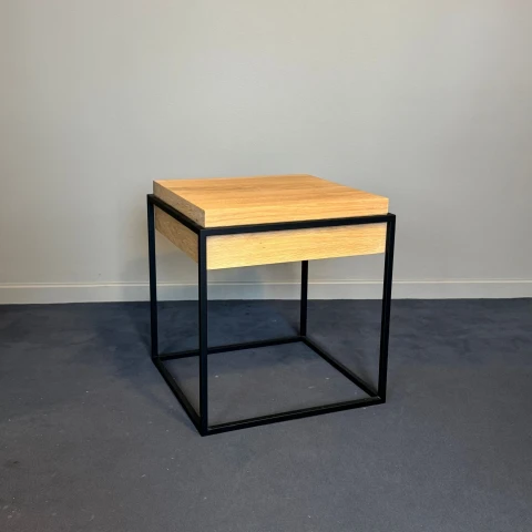 Stolik boczny Monolit