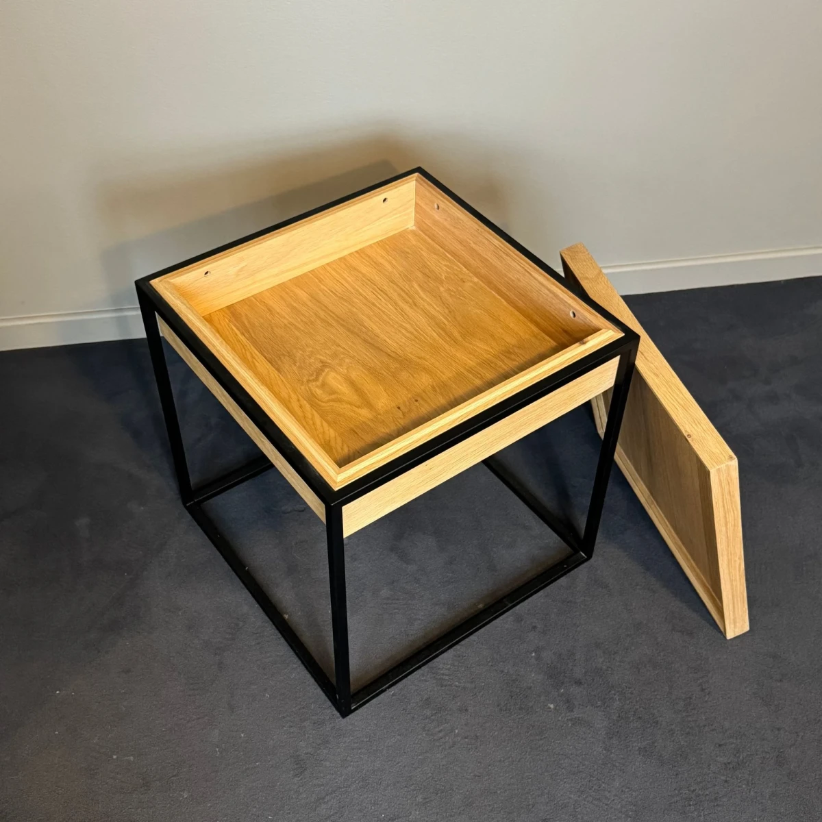 Stolik boczny Monolit