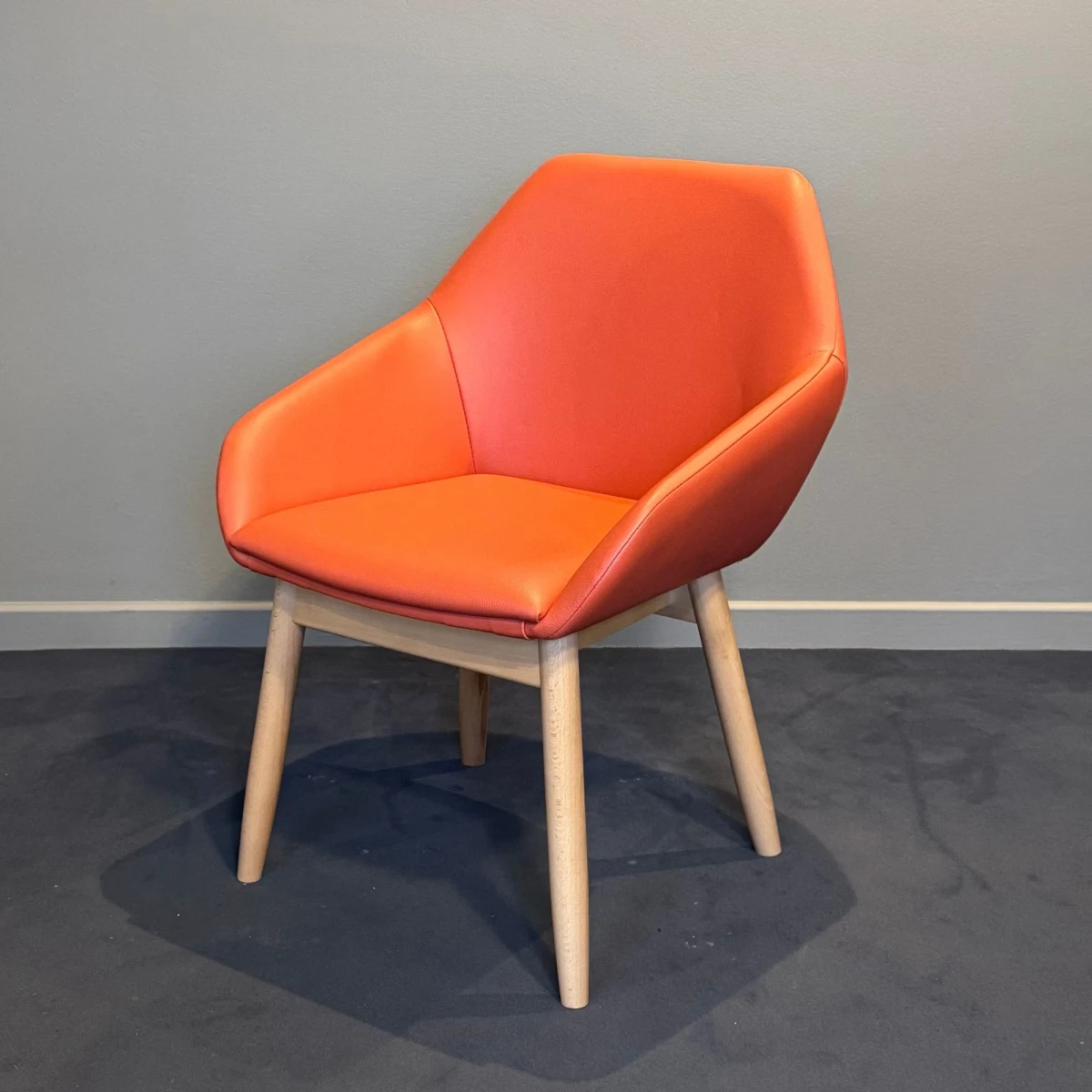 Krzesło tapicerowane Tuk Paged Tomette 14