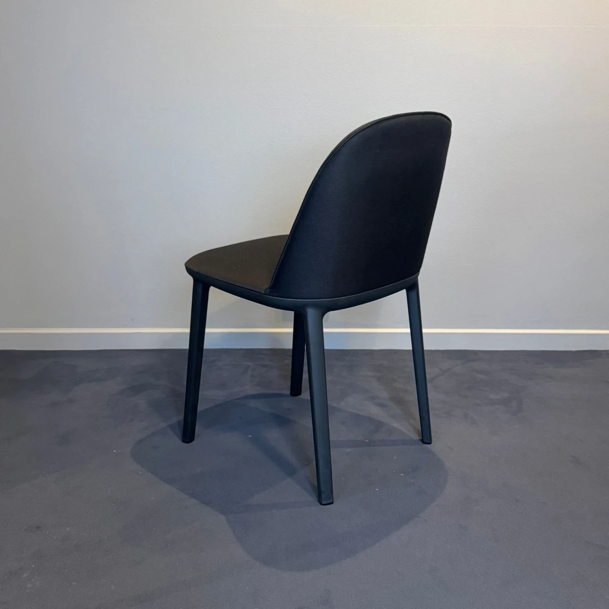 Tapicerowane krzesło Softshell Side Vitra