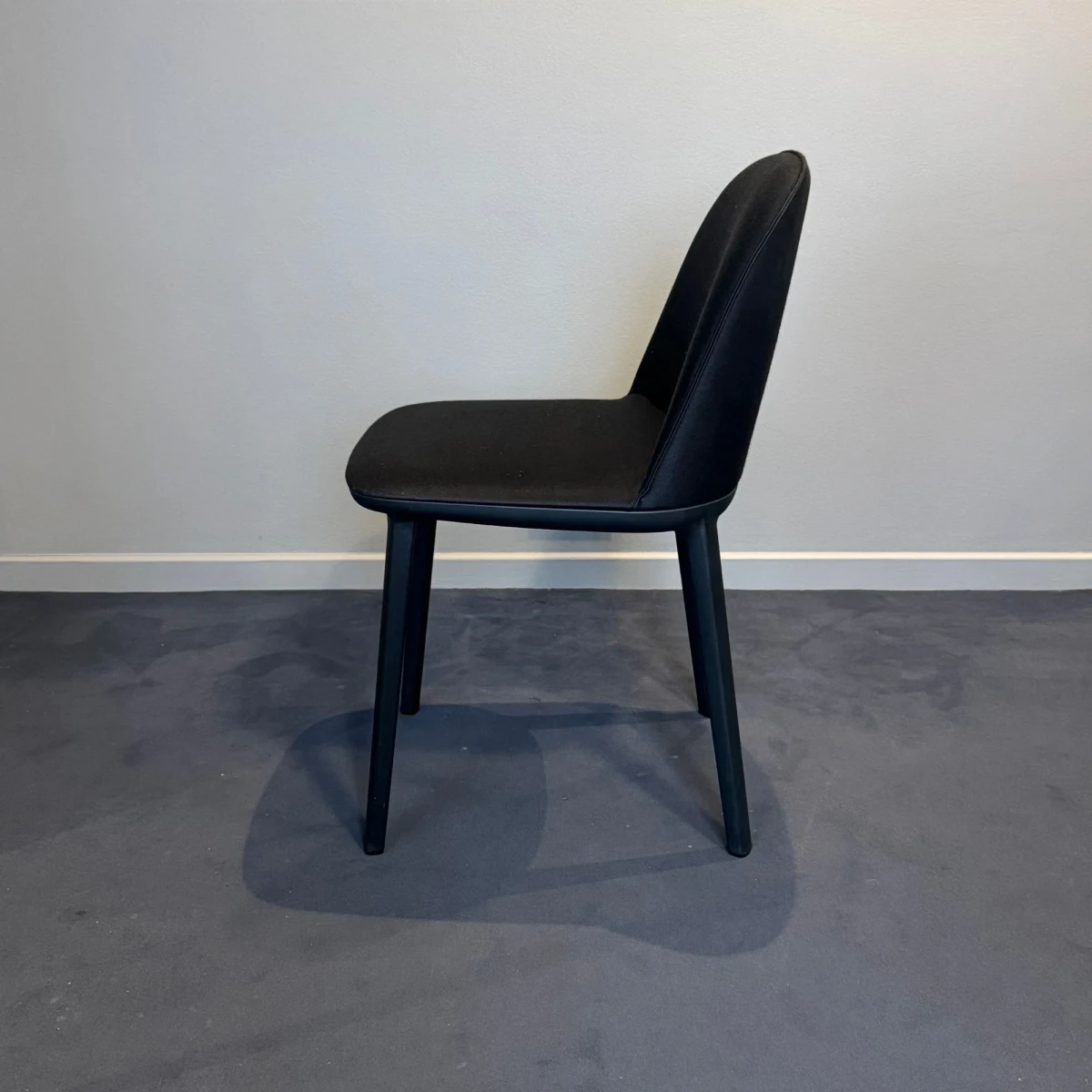 Tapicerowane krzesło Softshell Side Vitra