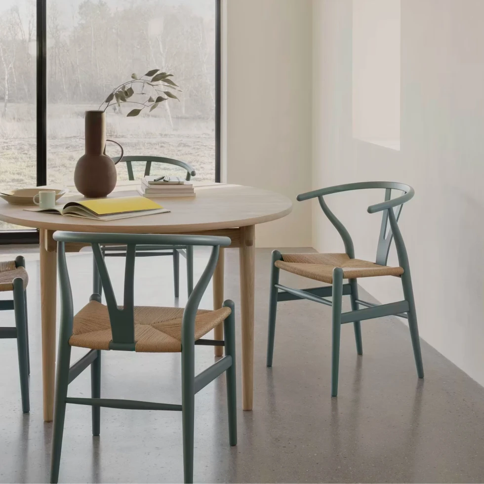 Drewniane krzesło Wishbone CH24 Natural Carl Hansen & Søn