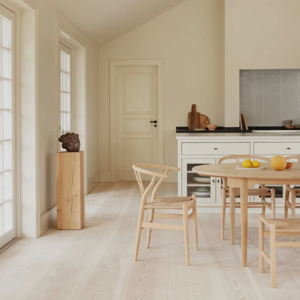 Drewniane krzesło Wishbone CH24 Natural Carl Hansen & Søn